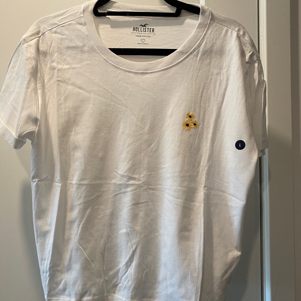 Hollister white top